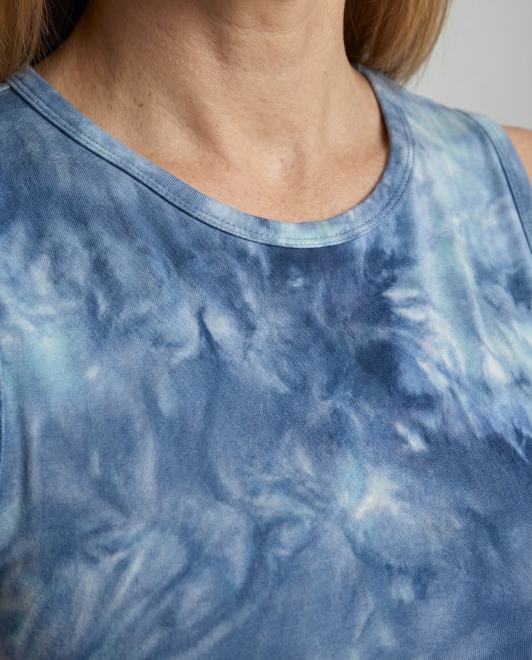 Ärmellös maxiklänning med tie-dye för dam-Maxi Dress-Fjallbarn
