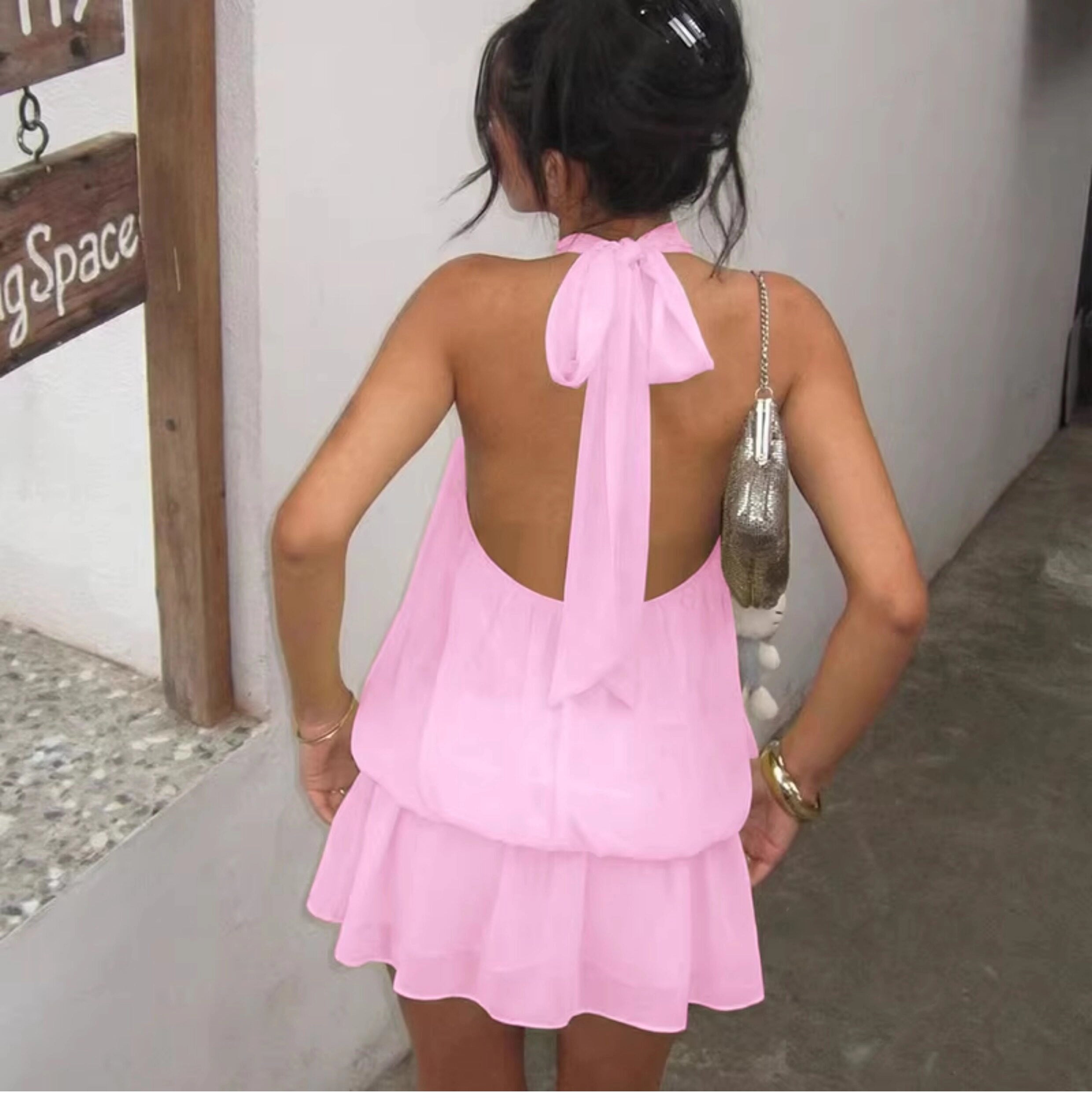 Ärmlös miniklänning med halterneck för dam-Mini Dress-Fjallbarn