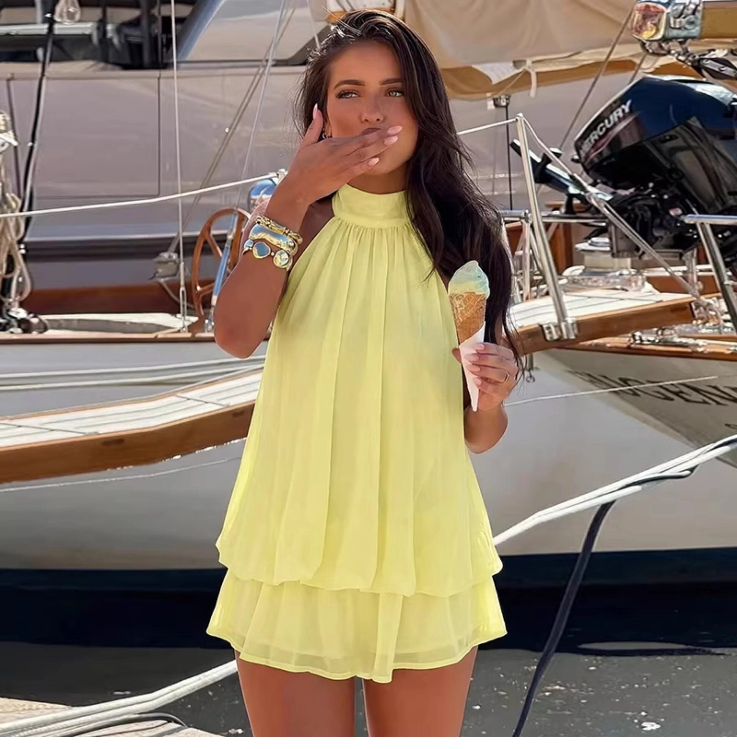 Ärmlös miniklänning med halterneck för dam-Mini Dress-Fjallbarn