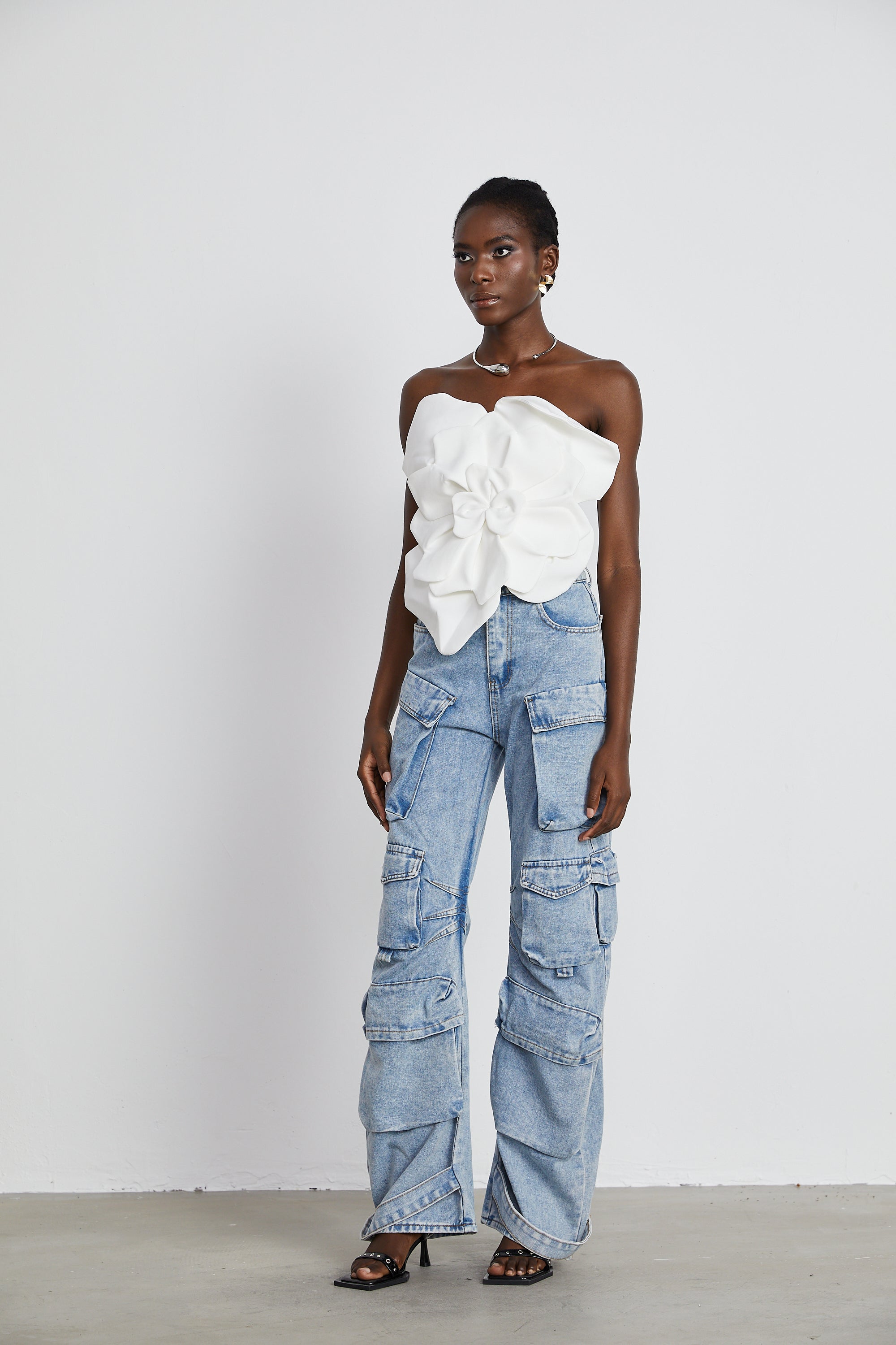 Axelbandslös topp med 3D-blomapplikation för dam-Tops for women-Fjallbarn