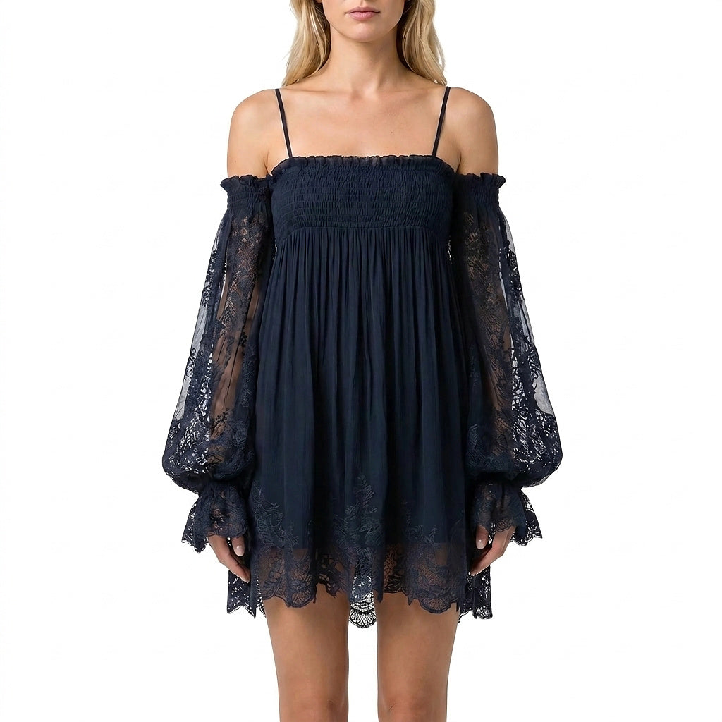 Axelbar miniklänning med spetsärmar för dam-Mini Dress-Fjallbarn