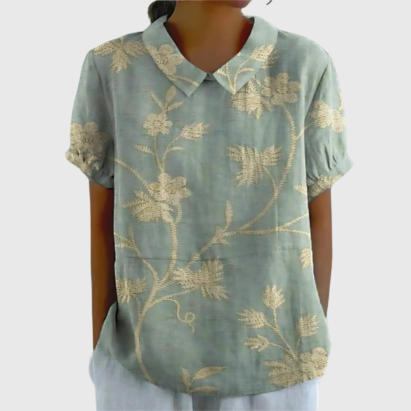 Blommig kortärmad blus med Peter Pan-krage för dam-Blouses for women-Fjallbarn
