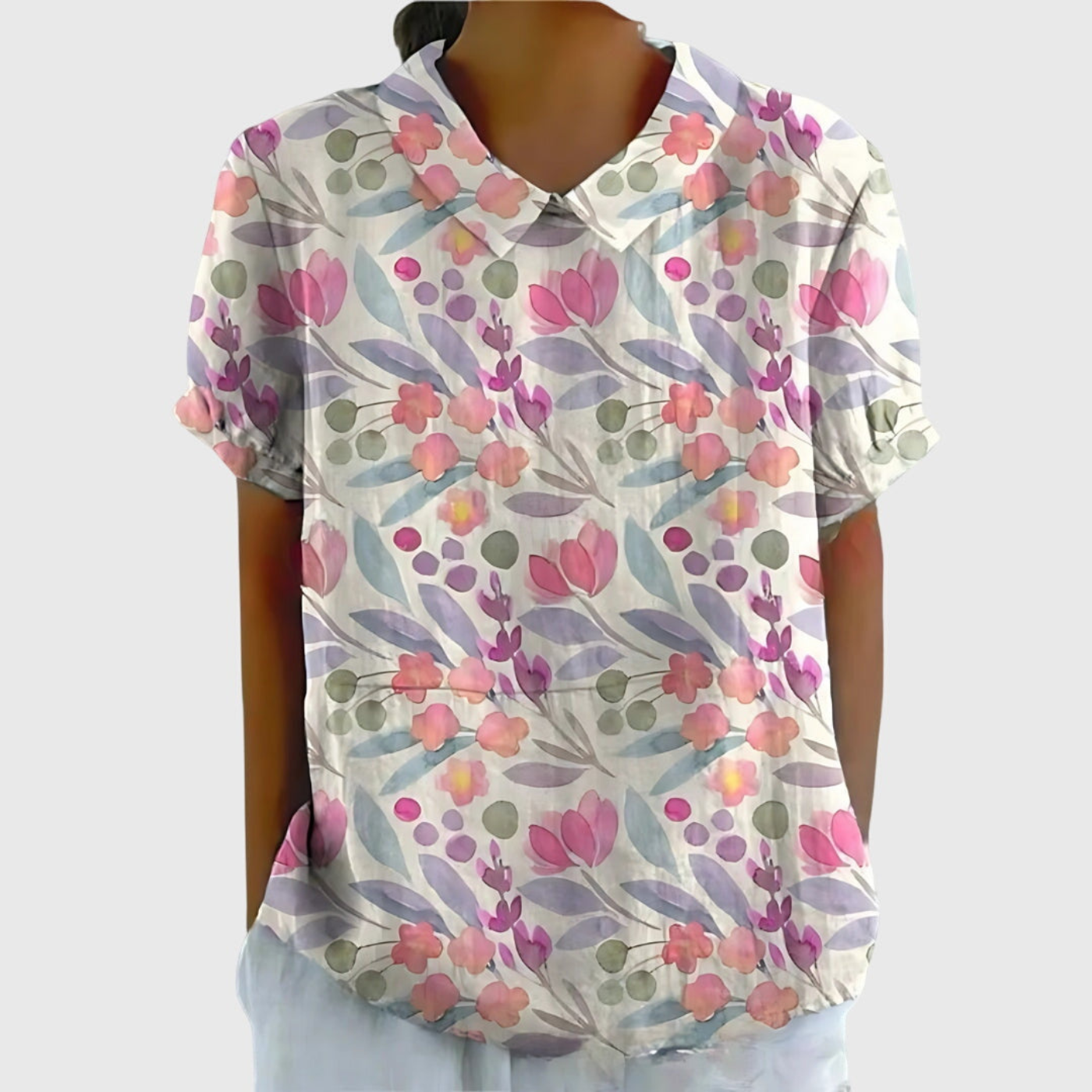 Blommig kortärmad blus med Peter Pan-krage för dam-Blouses for women-Fjallbarn