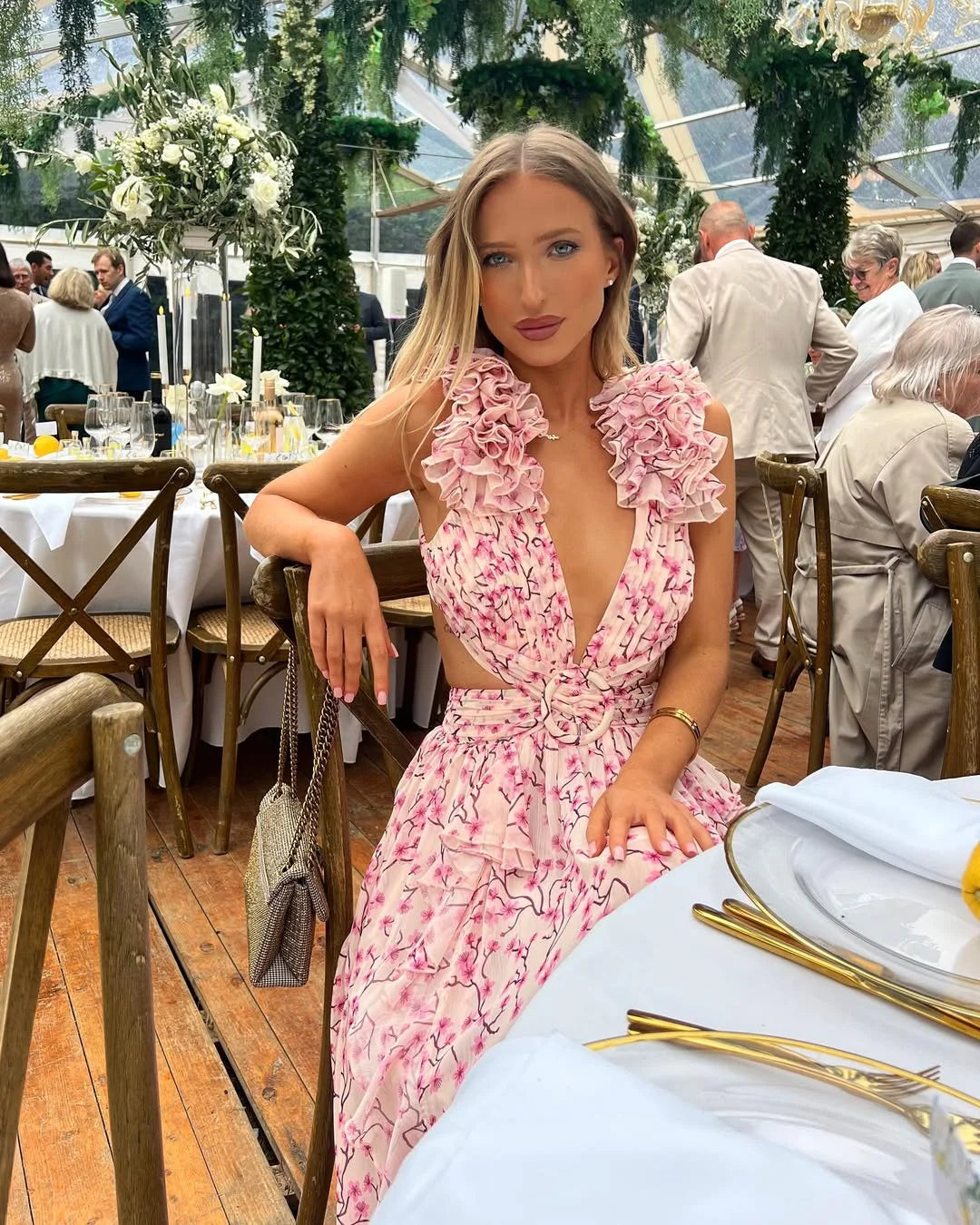 Blommig maxiklänning utan ärm för dam-Maxi Dress-Fjallbarn