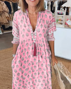 Blommig midiklänning med V-ringning för dam-Midi Dress-Fjallbarn