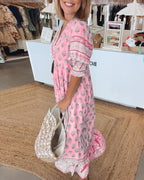 Blommig midiklänning med V-ringning för dam-Midi Dress-Fjallbarn