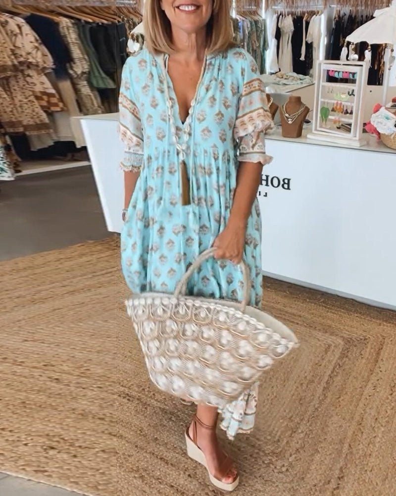 Blommig midiklänning med V-ringning för dam-Midi Dress-Fjallbarn