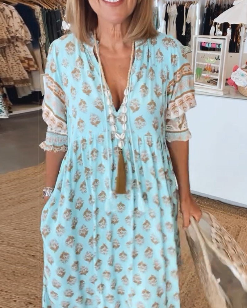 Blommig midiklänning med V-ringning för dam-Midi Dress-Fjallbarn
