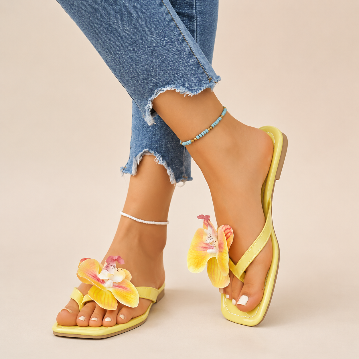 Blommiga tåsandaler med fyrkantig tå för dam-Footwear for women-Fjallbarn