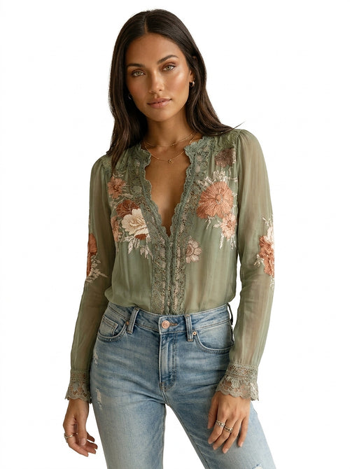 Broderad chiffongblus för dam med spetsdetaljer-Blouses for women-Fjallbarn