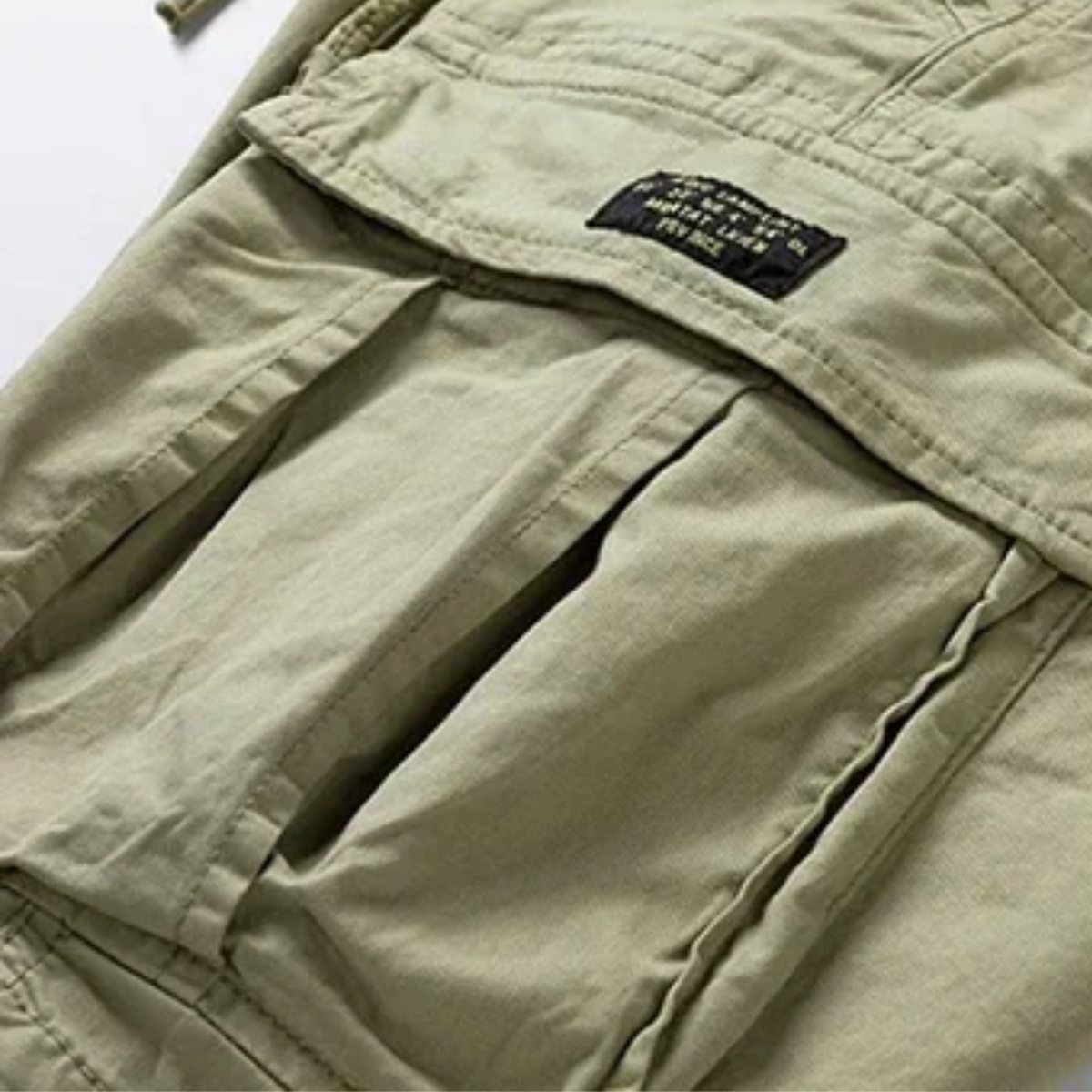 Cargoshorts för herrar med dragsko i midjan och fickor med lock-Shorts for men-Fjallbarn