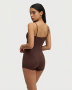Dam ärmlös romper med spetskant och smala axelband-Jumpsuits for women-Fjallbarn