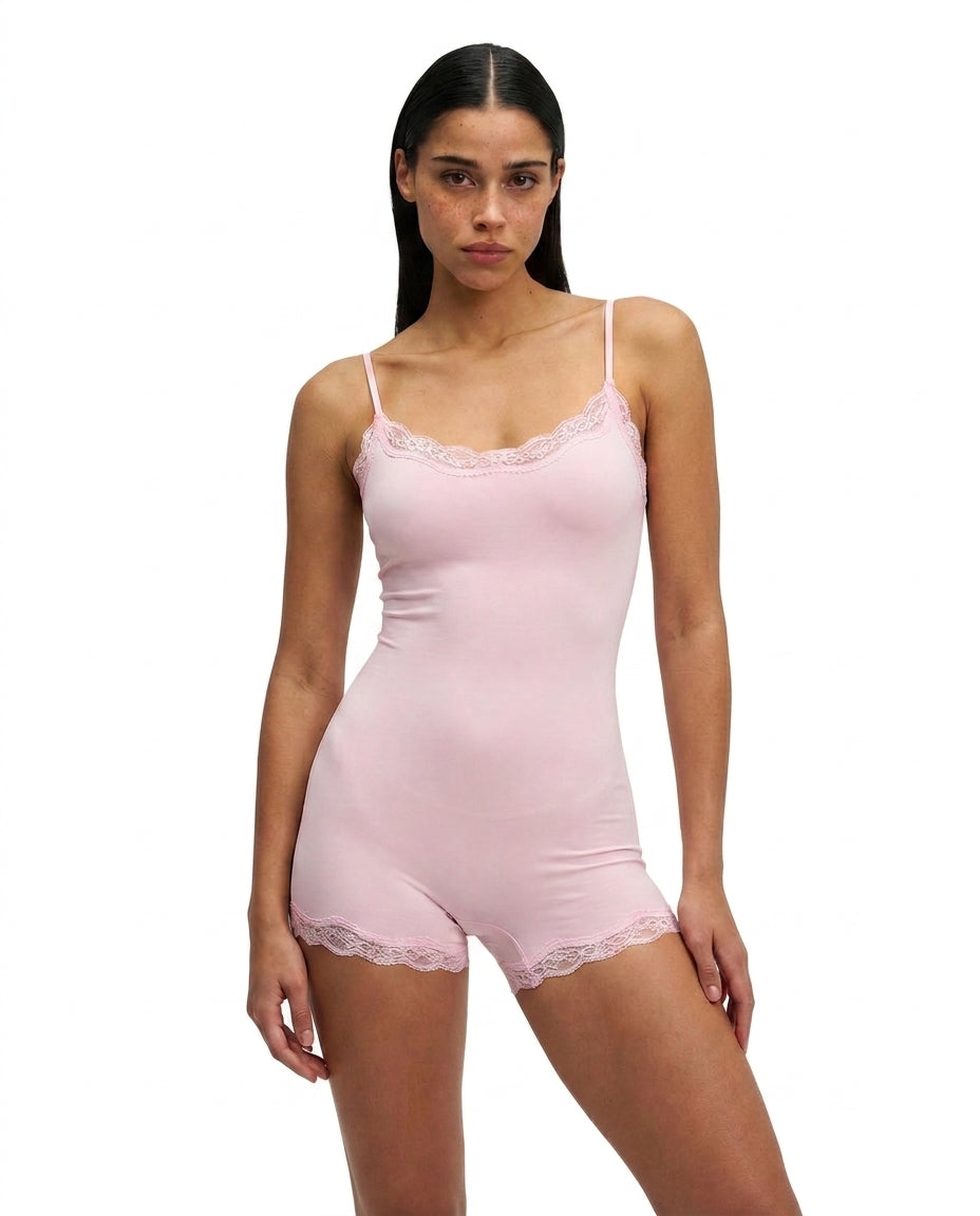 Dam ärmlös romper med spetskant och smala axelband-Jumpsuits for women-Fjallbarn