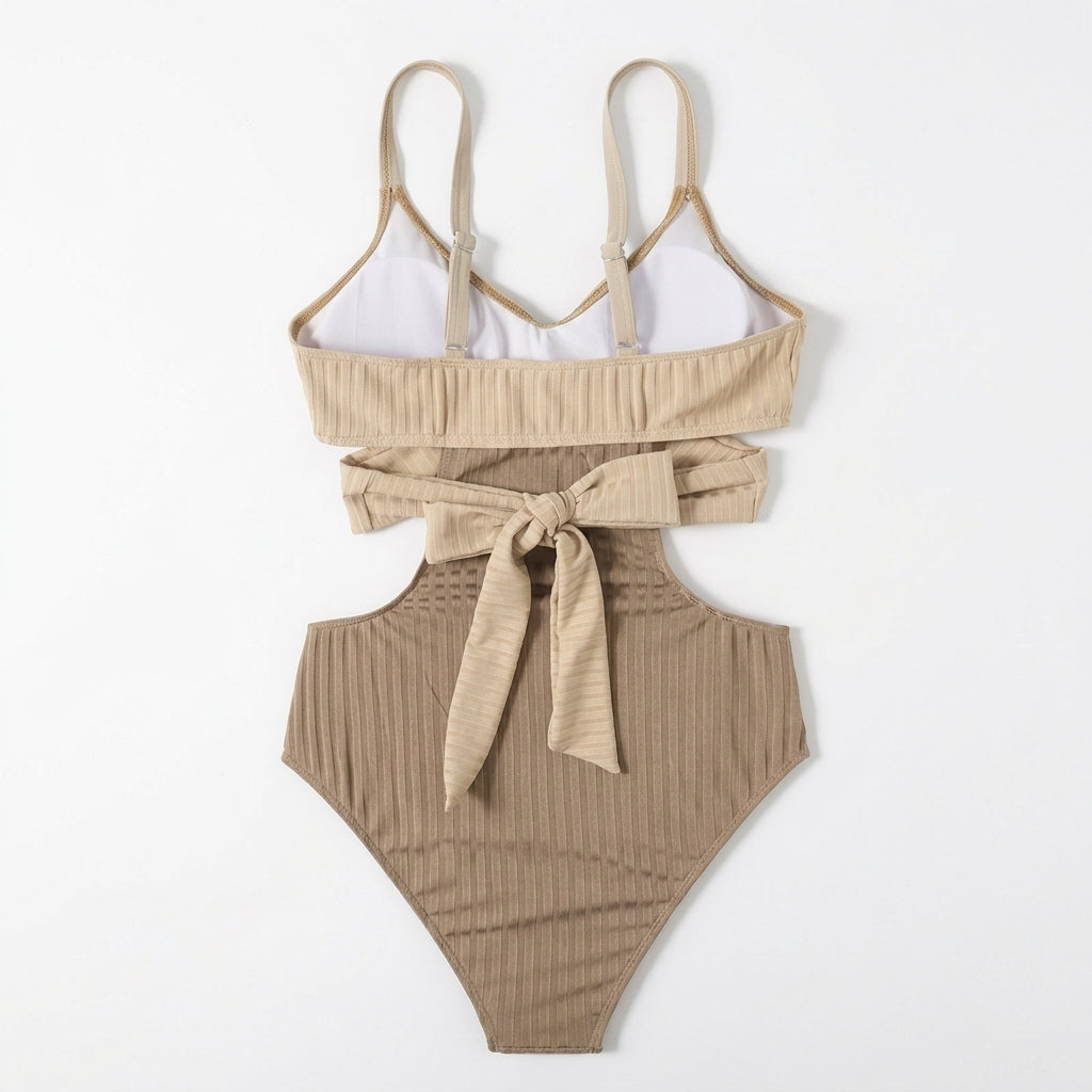 Dam baddräkt med ribbad textur och utskurna detaljer-Swimwear for women-Fjallbarn