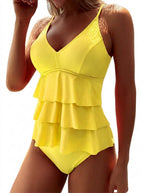 Dam baddräkt med V-ringning och volanger i flera lager-Swimwear for women-Fjallbarn