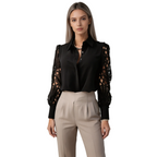 Dam blus med genombrutna ärmar och knäppning fram-Blouse for women-Fjallbarn