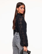 Dam blus med genomskinligt blommigt broderi och ballongärmar-Blouse for women-Fjallbarn