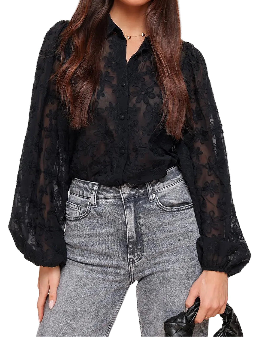 Dam blus med genomskinligt blommigt broderi och ballongärmar-Blouse for women-Fjallbarn