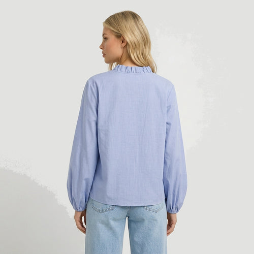 Dam blus med volangdetaljer och elastiska ärmslut-Blouse for women-Fjallbarn