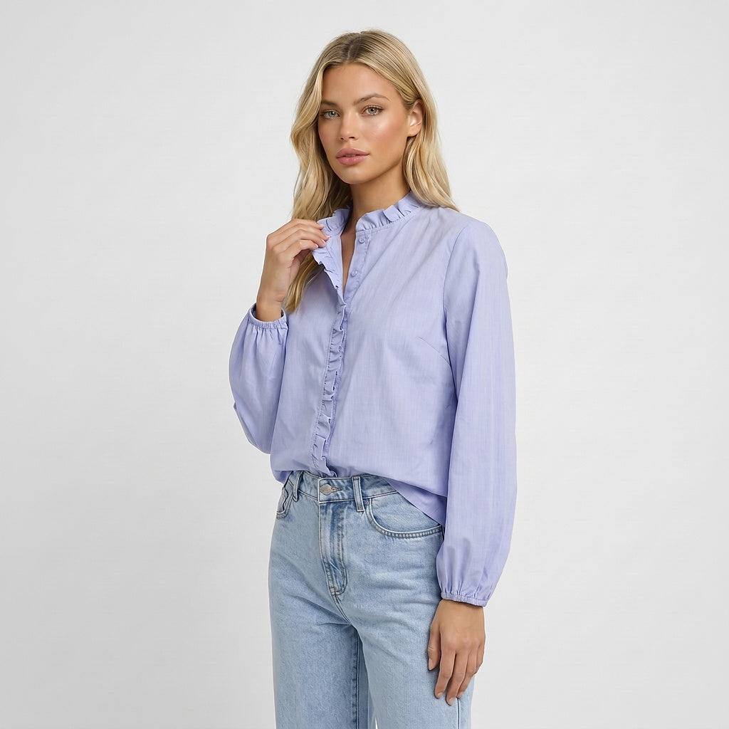 Dam blus med volangdetaljer och elastiska ärmslut-Blouse for women-Fjallbarn