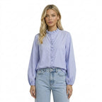 Dam blus med volangdetaljer och elastiska ärmslut-Blouse for women-Fjallbarn