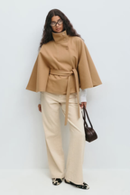 Dam capejacka med hög krage och knytbälte-Coat for women-Fjallbarn