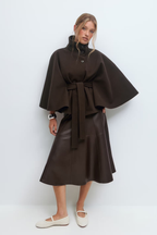 Dam capejacka med hög krage och knytbälte-Coat for women-Fjallbarn