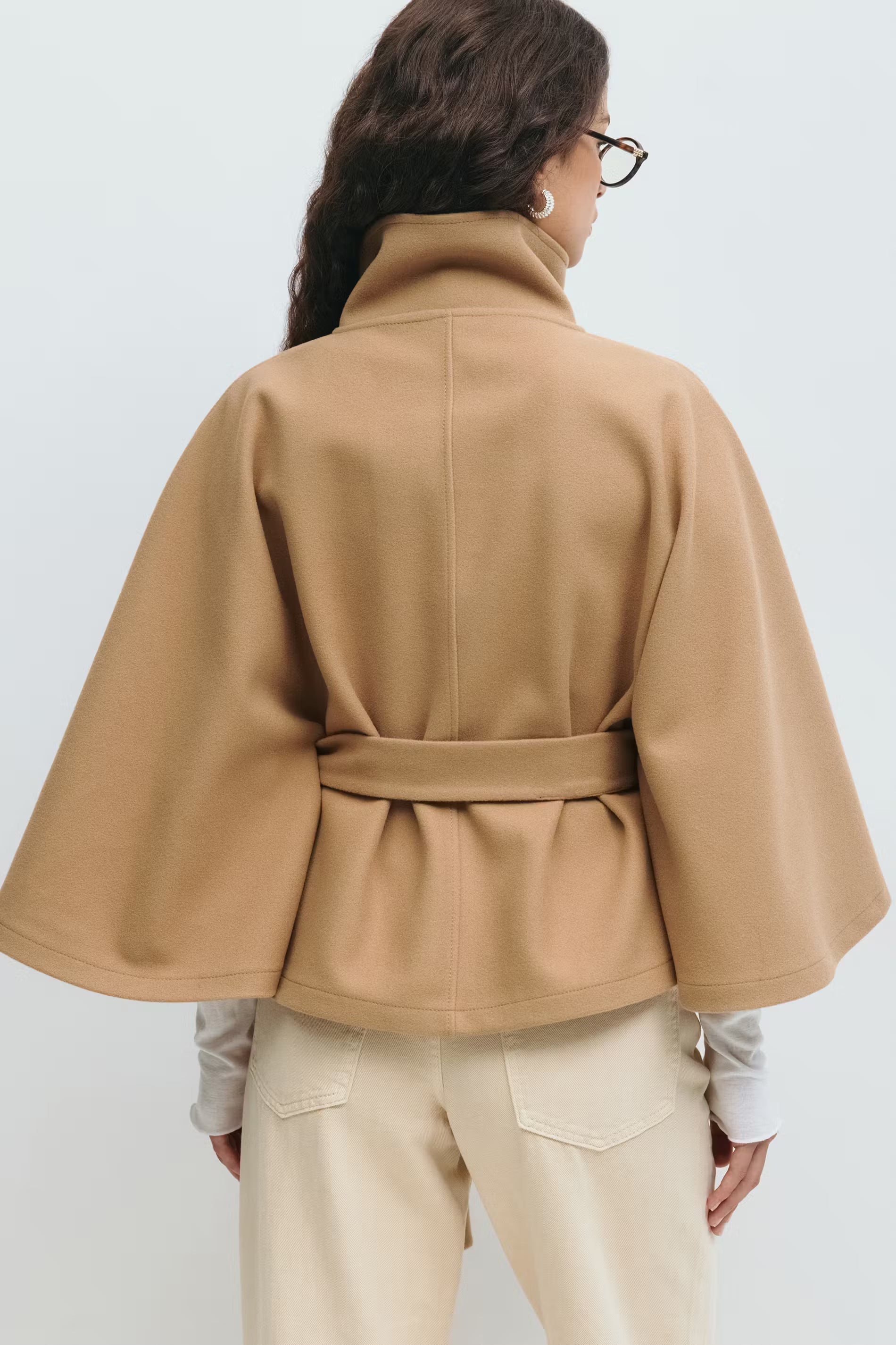 Dam capejacka med hög krage och knytbälte-Coat for women-Fjallbarn