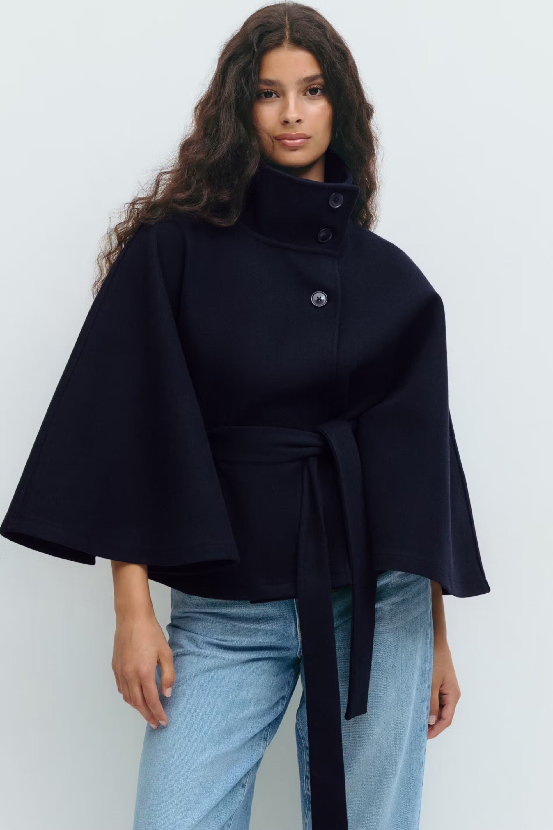 Dam capejacka med hög krage och knytbälte-Coat for women-Fjallbarn