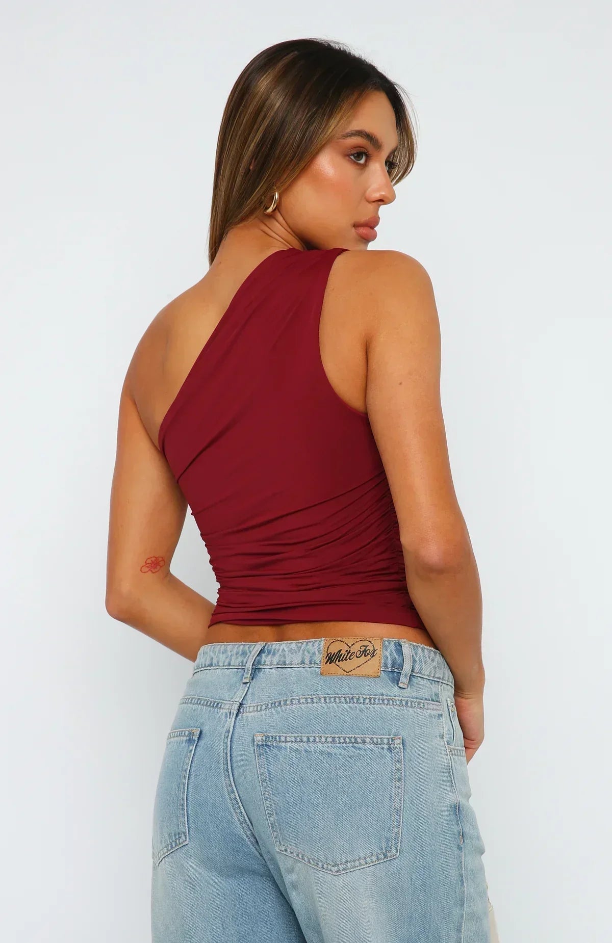 Dam enaxlad topp med rynkad detalj-Tops for women-Fjallbarn