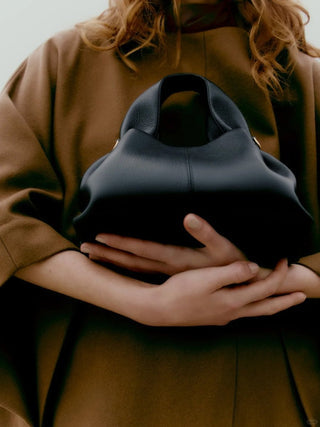 Dam Handväska med topphandtag och sömdetaljer-Accessories for women-Fjallbarn