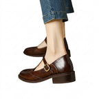 Dam Mary Jane-skor med T-rem och perforerade detaljer-Footwear for women-Fjallbarn