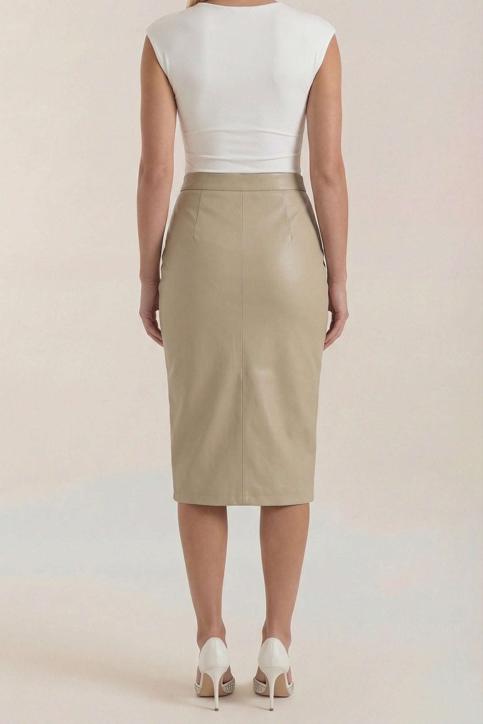 Dam midikjol med draperad design och slits fram-Skirt for women-Fjallbarn