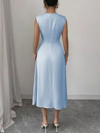 Dam midiklänning utan ärmar med hög krage och utsvängd kjol-Midi Dress-Fjallbarn