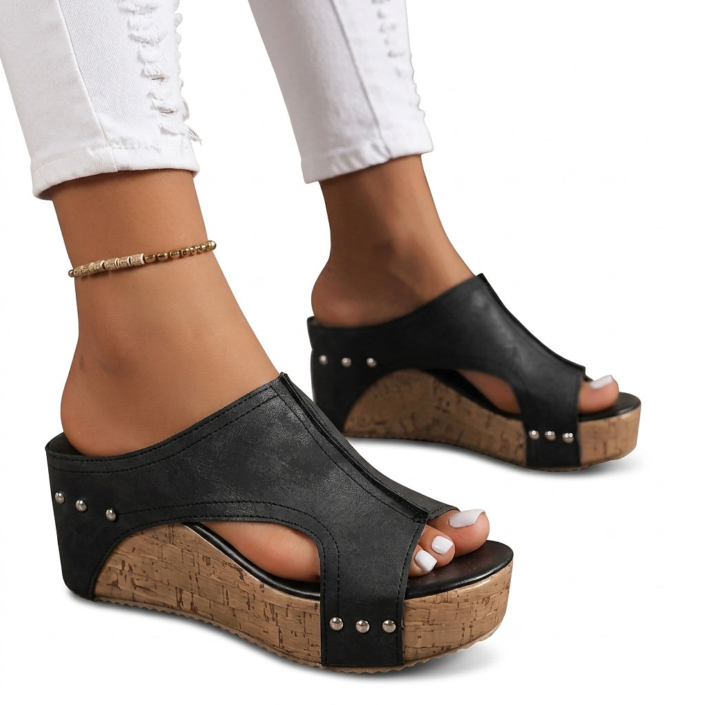 Dam-mules med nitar och korkkilklack-Footwear for women-Fjallbarn