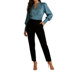 Dam omlottblus med V-ringning, långa ärmar och strukturerad midja-Blouse for women-Fjallbarn