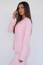 Dam pyjamasset med knäppning och slagkrage-Sets for women-Fjallbarn
