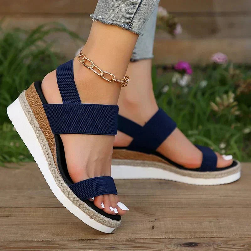 Dam sandaler med platåsula och elastiska remmar-Footwear for women-Fjallbarn