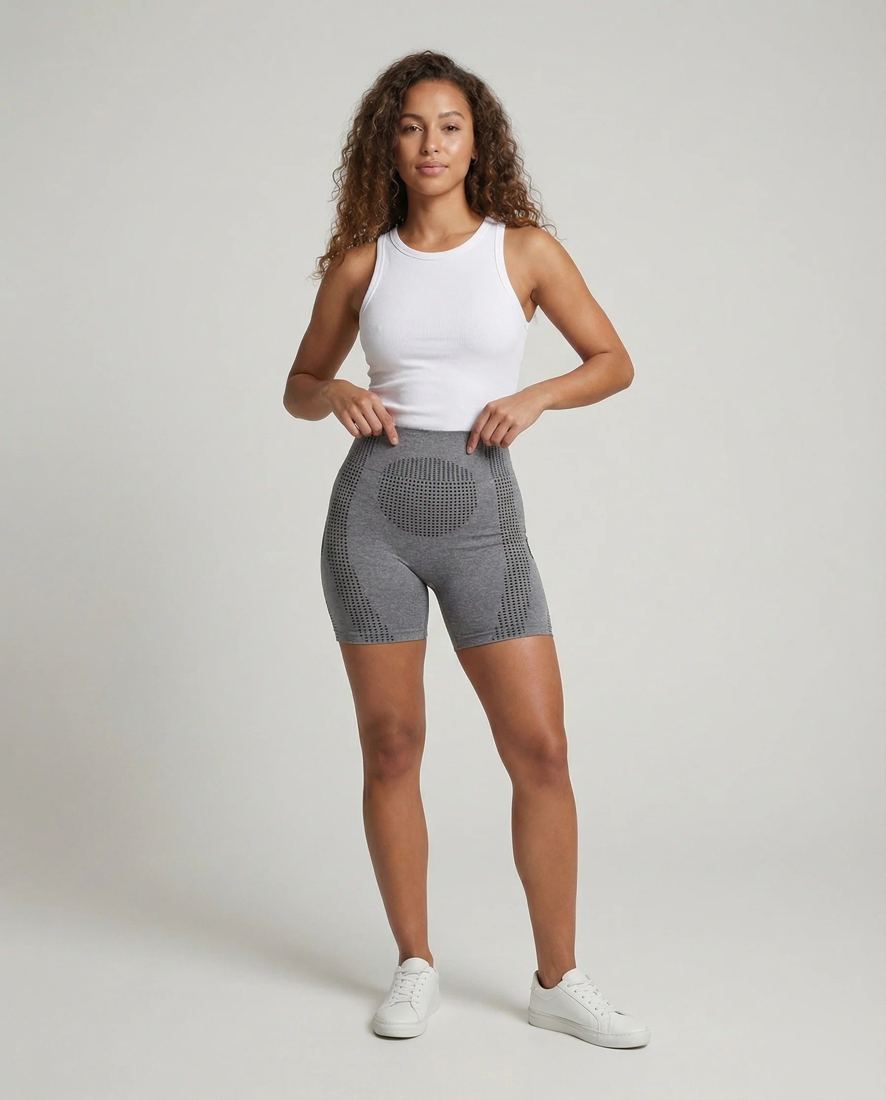 Dam Shorts med Hög Midja och Sömlös Struktur med Perforerade Konturpaneler-Shorts for women-Fjallbarn