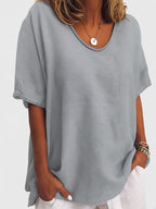 Dam T-shirt med V-ringning och sänkta axlar i rymlig modell-T-shirt for women-Fjallbarn