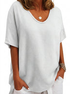 Dam T-shirt med V-ringning och sänkta axlar i rymlig modell-T-shirt for women-Fjallbarn