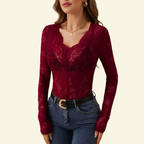 Damblus i spets med långa ärmar och V-ringning med vågig kant-Blouse for women-Fjallbarn
