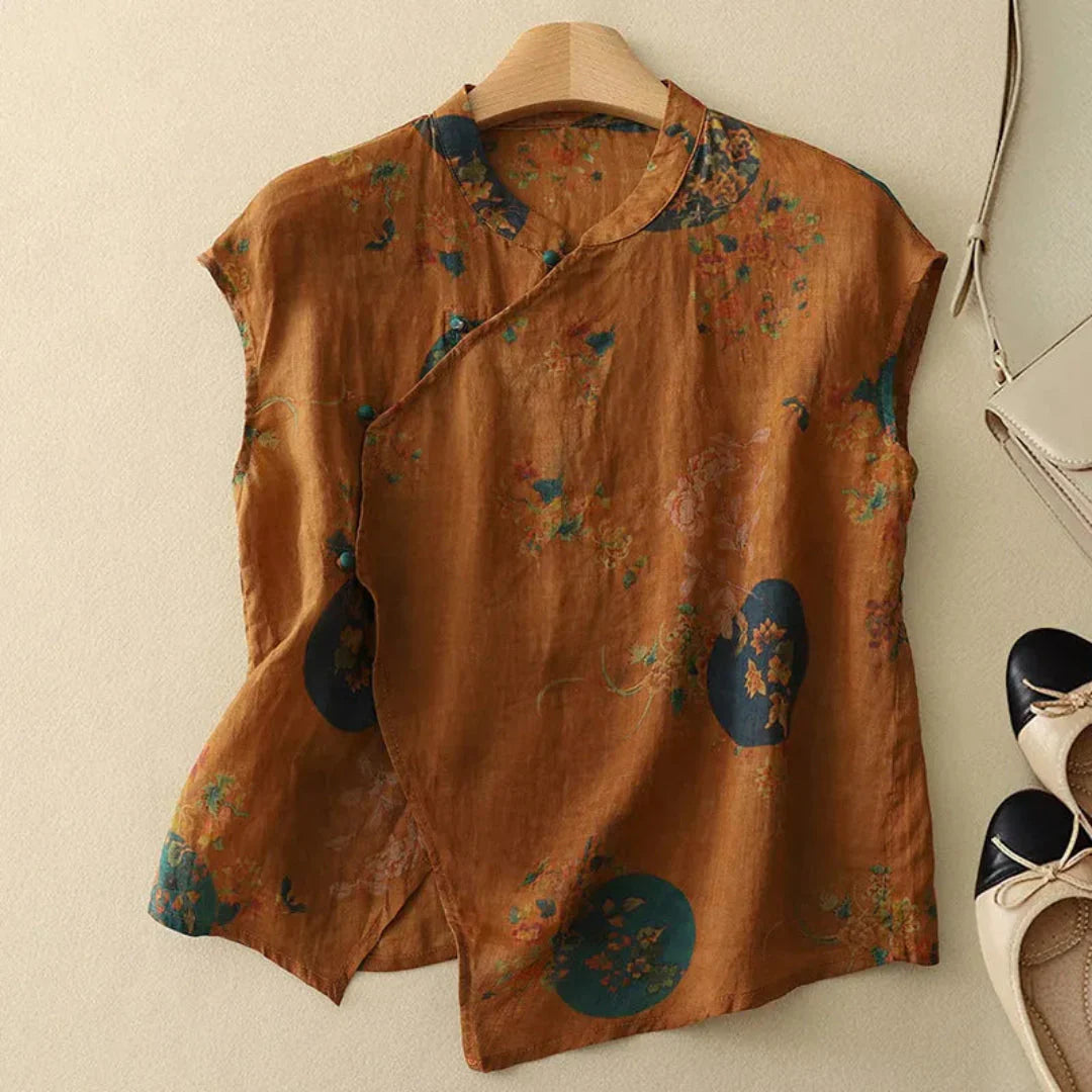 Damblus med kort ärm, blommönster, ståkrage och knappstängning-Blouse for women-Fjallbarn