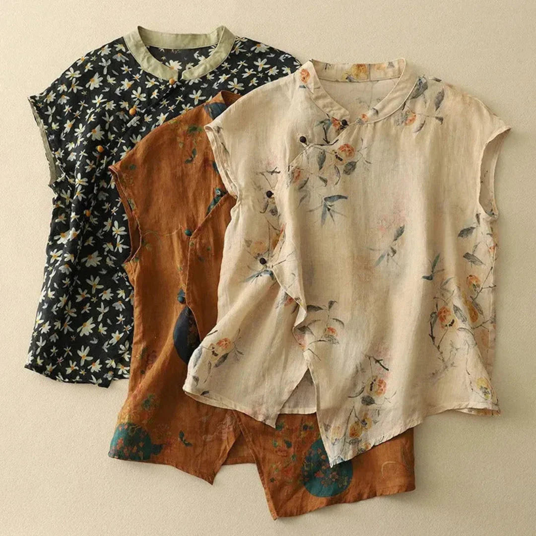 Damblus med kort ärm, blommönster, ståkrage och knappstängning-Blouse for women-Fjallbarn