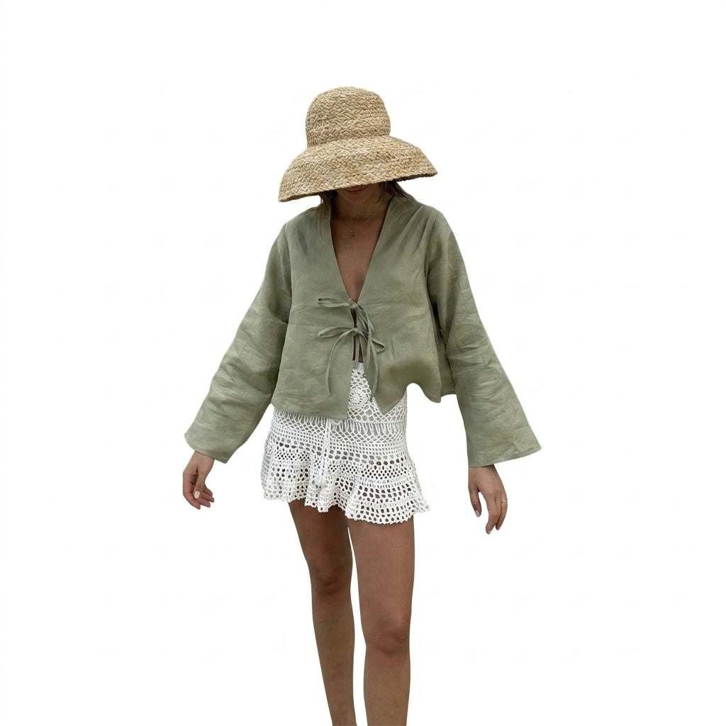 Damblus med V-ringning, knytstängning fram och vida ärmar-Blouse for women-Fjallbarn
