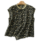 Damernas ärmlösa blus med kinakrage och asymmetrisk knäppning-Blouse for women-Fjallbarn