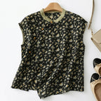 Damernas ärmlösa blus med kinakrage och asymmetrisk knäppning-Blouse for women-Fjallbarn