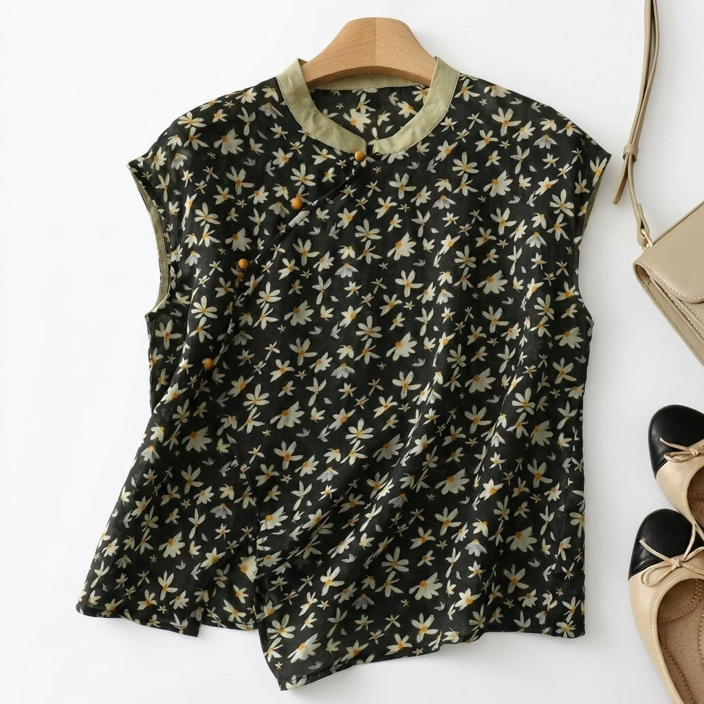 Damernas ärmlösa blus med kinakrage och asymmetrisk knäppning-Blouse for women-Fjallbarn