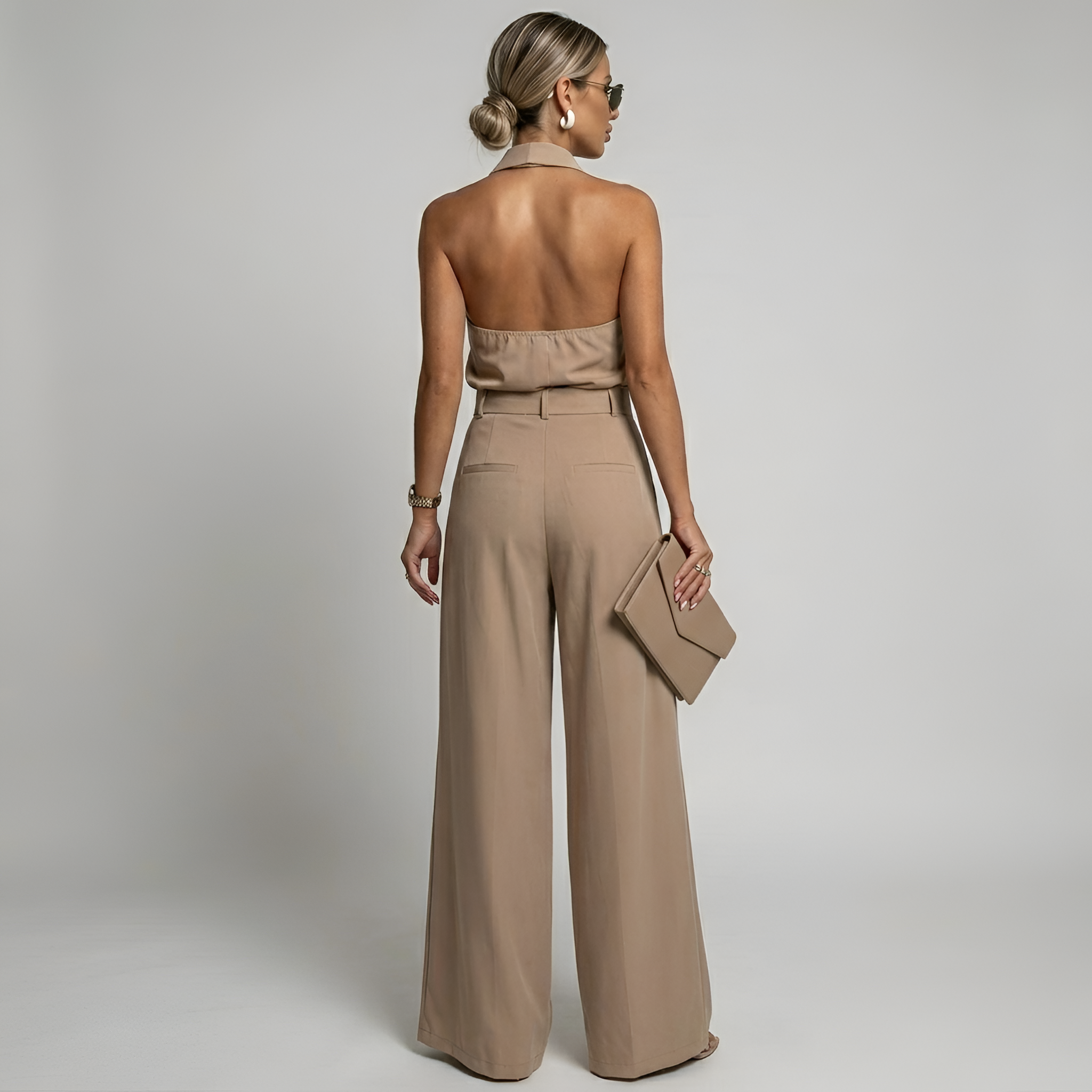 Damernas byxdress med halterneck, krage och vida ben-Jumpsuits for women-Fjallbarn