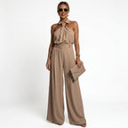 Damernas byxdress med halterneck, krage och vida ben-Jumpsuits for women-Fjallbarn